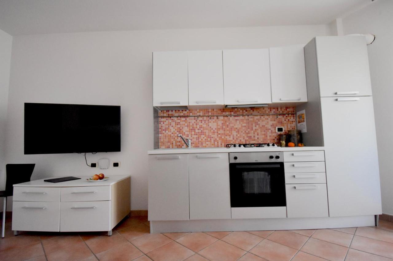 Residence Il Cardellino San Vincenzo Exteriör bild