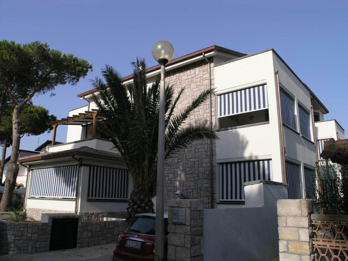 Residence Il Cardellino San Vincenzo Exteriör bild